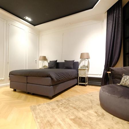 Suite La Duchesse Et Parking Prive Gratuit มงส์ ภายนอก รูปภาพ