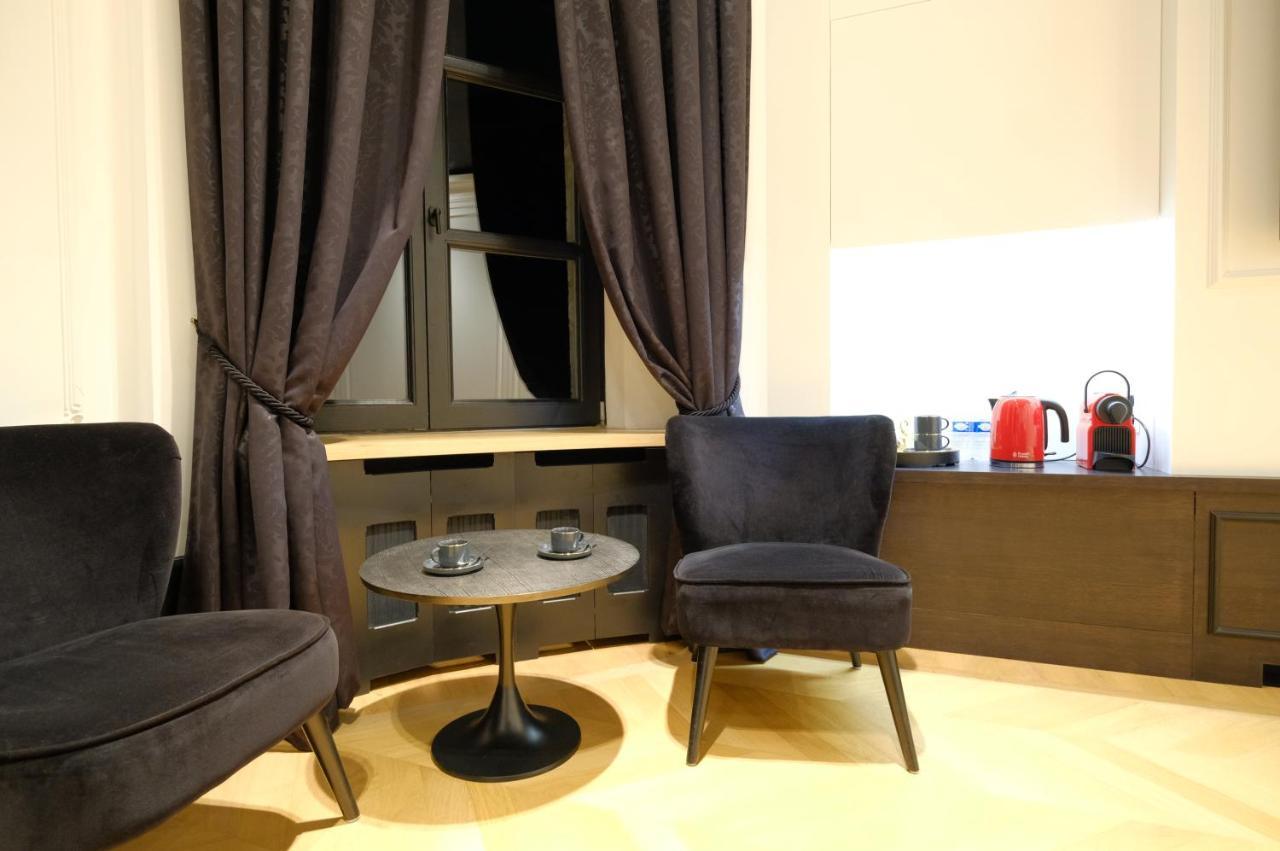 Suite La Duchesse Et Parking Prive Gratuit มงส์ ภายนอก รูปภาพ